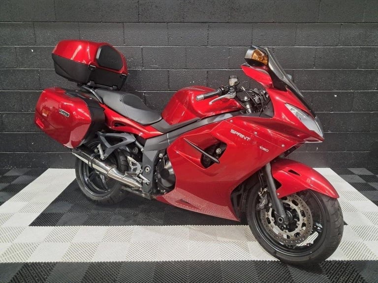 2013 13 TRIUMPH SPRINT GT 1050 ABS FINANCE SPECIALISTS APPLY NOW