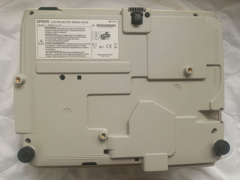 Epson LCD Projector model H353B with original remote control and power cable FAULTY