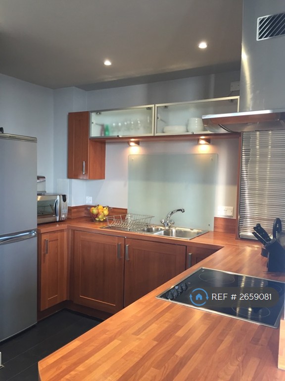 2 bedroom flat in Bath Street, Glasgow, G2 (2 bed) (#2659081)