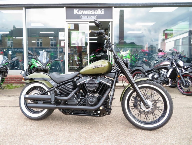 HARLEY-DAVIDSON FXBB STREET BOB 1745