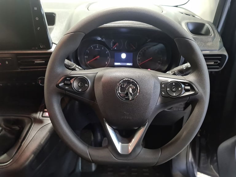 2024 Vauxhall Combo 1.5 TURBO D 2300 PRO P/V L2 H1 100 BHP LWB Panel Van Diesel Manual
