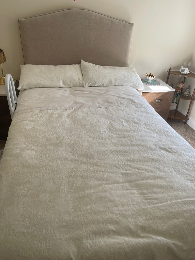 Orthopaedic Bed