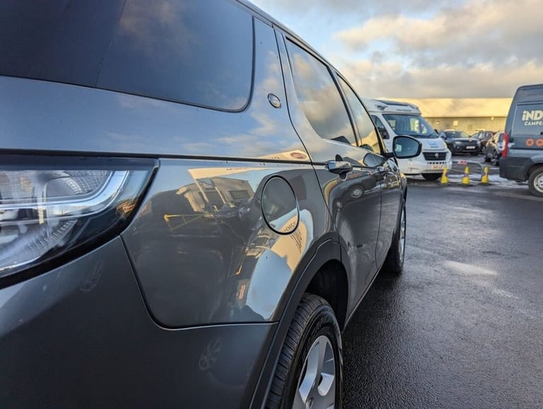 2017 Land Rover Discovery Sport 2.0 TD4 PURE SPECIAL EDITION 5d 150 BHP Estate Diesel Manual