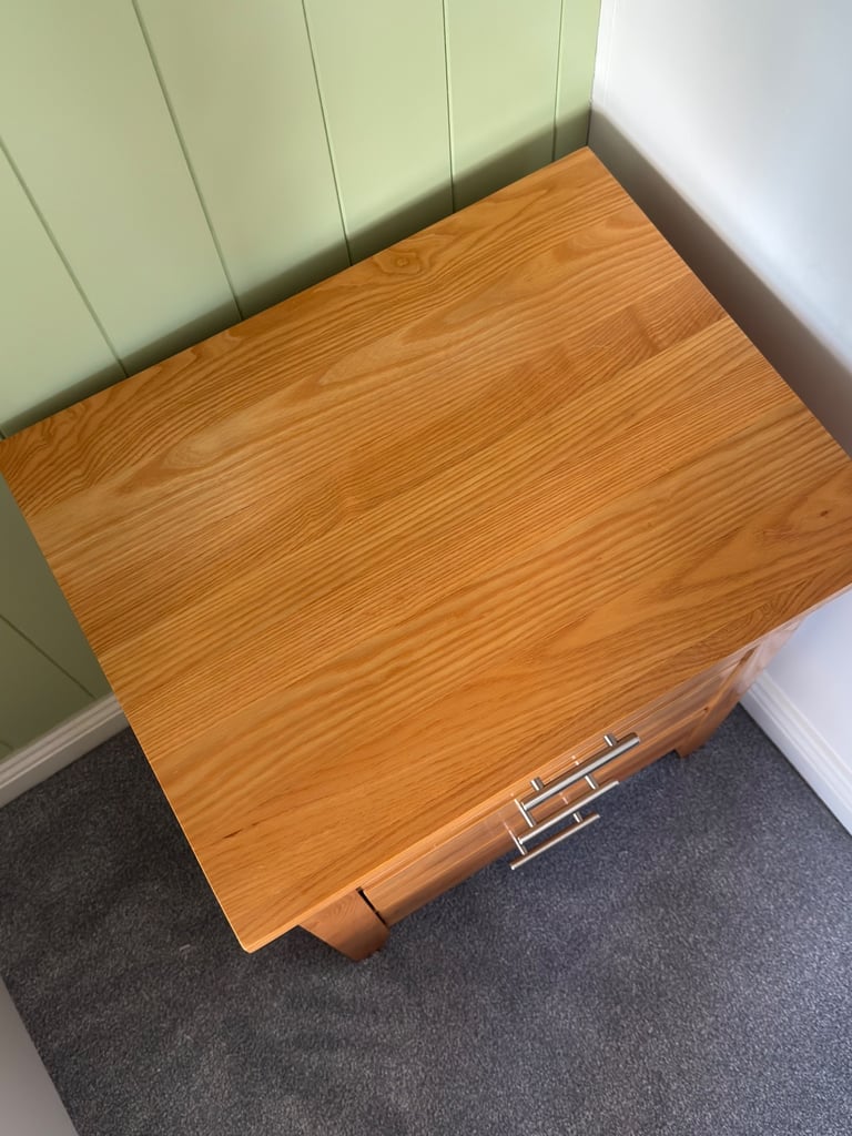 Oak bed