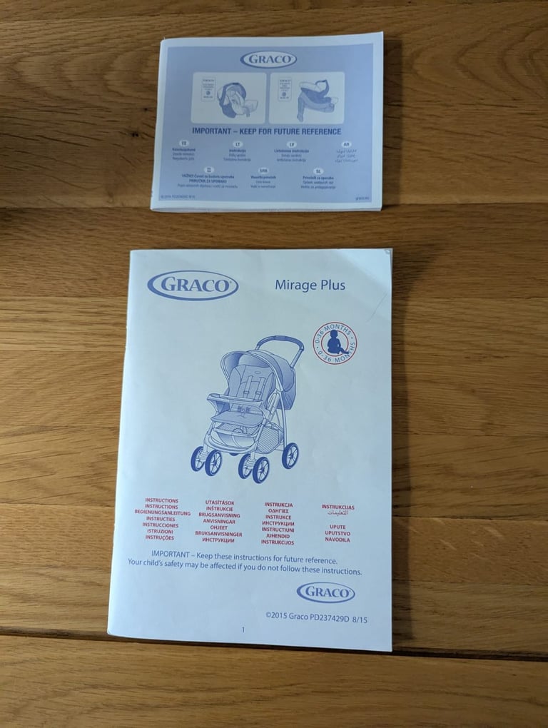 Graco Travel Puschair + Car seat + accessories 