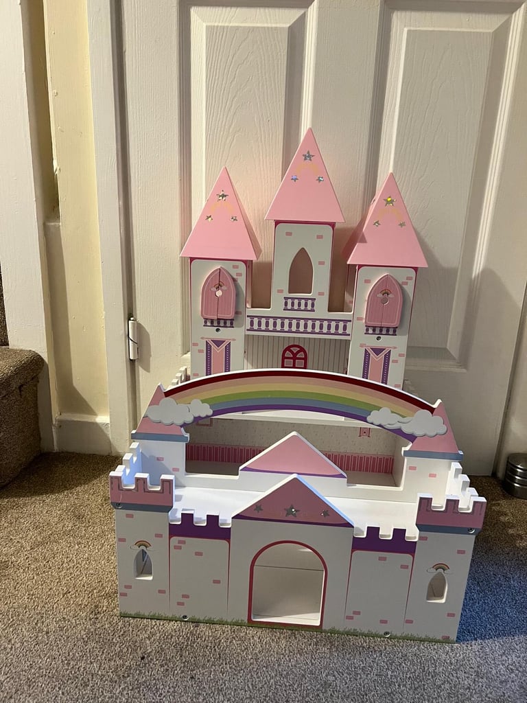 Kids wooden play castle