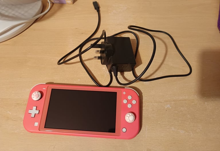 NINTENDO SWITCH LITE - CORAL PINK