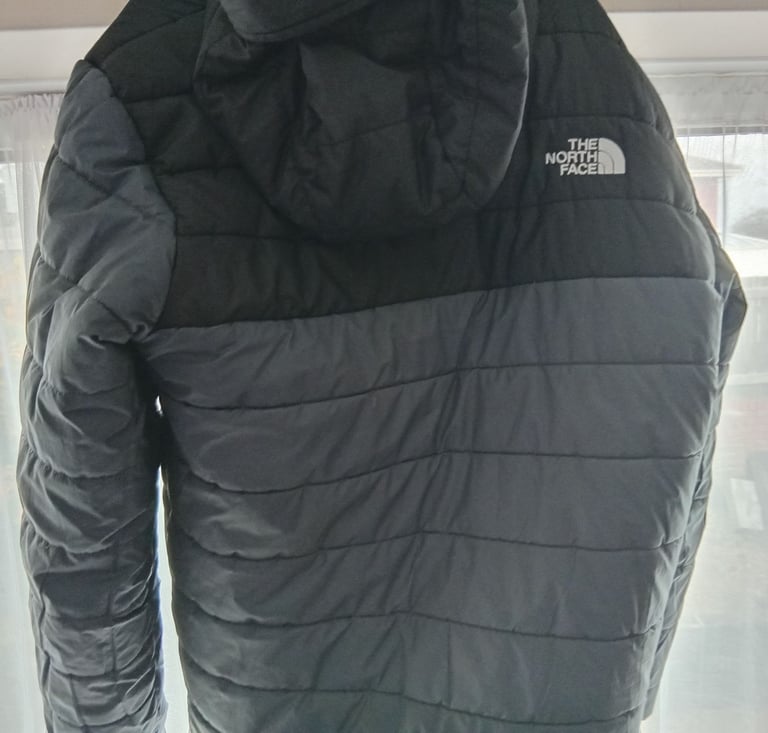 NORTH FACE REVERSABLE JACKET