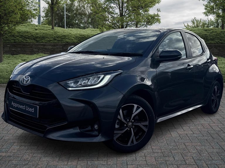 2025 Toyota Yaris 1.5 Hybrid Design 5dr CVT Hatchback Hybrid Automatic