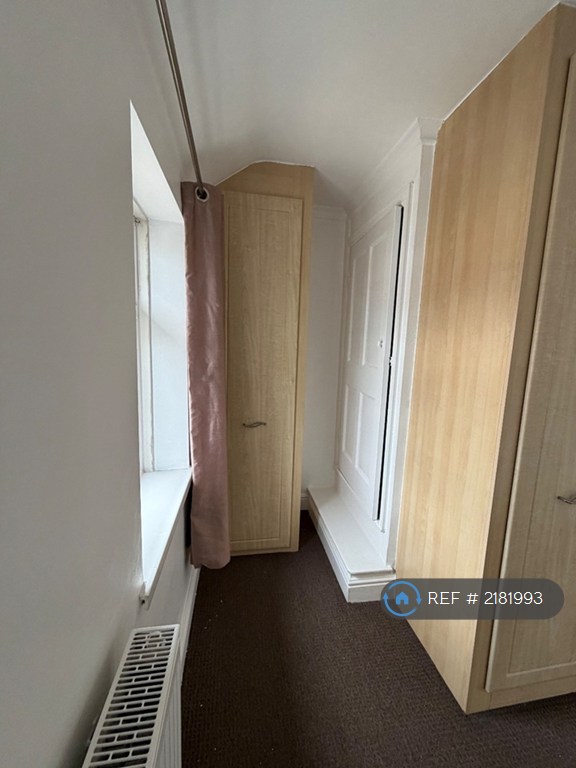 3 bedroom house in Barking, Barking, RM9 (3 bed) (#2181993)
