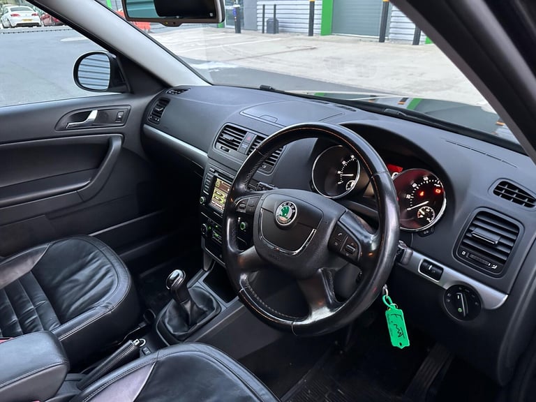 2011 Skoda Yeti 1.8 TSI Elegance 4WD Euro 5 5dr HATCHBACK Petrol Manual