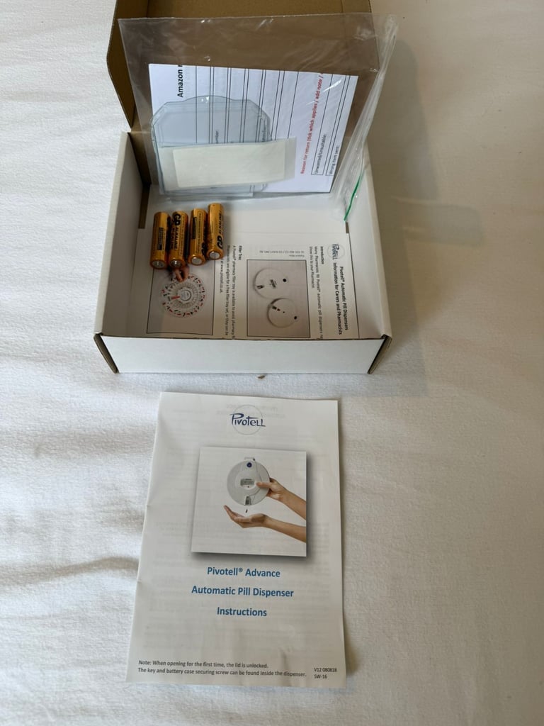 Pivotell automatic pill dispenser