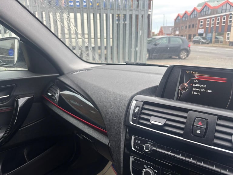 BMW 1 SERIES 1.5 118i Sport 3-Door 2015