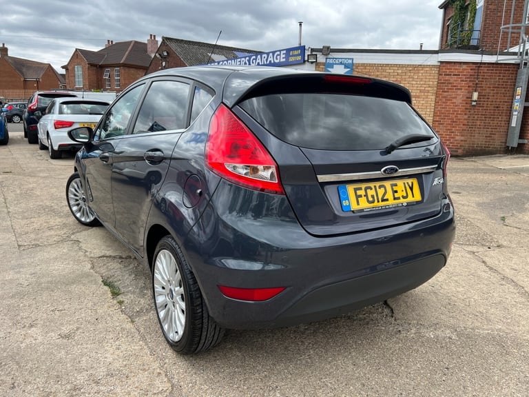 2012 Ford Fiesta 1.4 Titanium 5dr Auto HATCHBACK Petrol Automatic