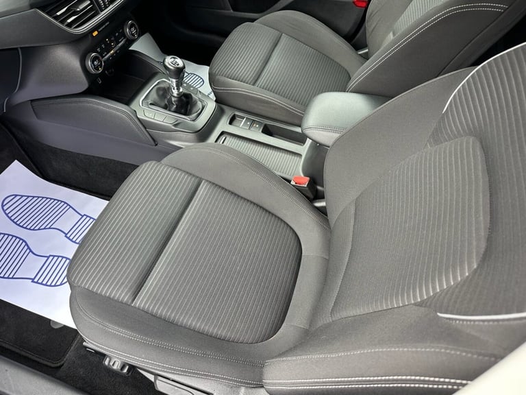 2019 Ford Focus 1.0T ECOBOOST TITANIUM 5dr EURO 6 (s/s) (125 ps) WITH SERVICE HISTORY  Hatchback ...