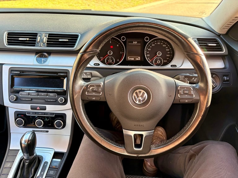 2014 Volkswagen Passat 2.0 TDI Bluemotion Tech R-Line 4dr DSG SALOON Diesel Automatic