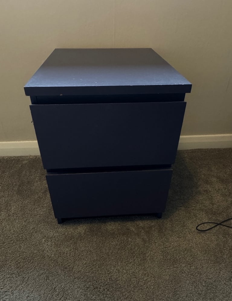 PENDING COLLECTION Malm side table 