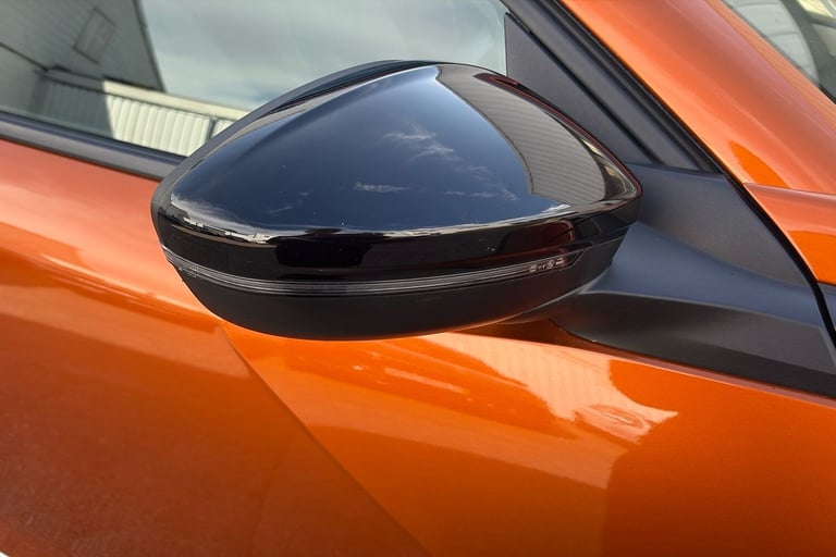  Peugeot E 2008 50kwh Allure Premium Suv 5dr Electric Auto 7kw Charger 136 Ps