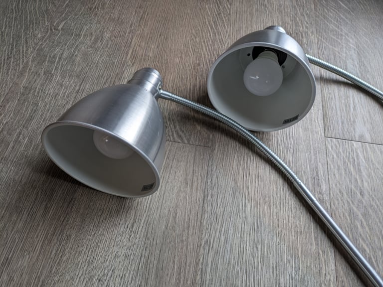 Pair of adjustable desk lamps, 85cm tall