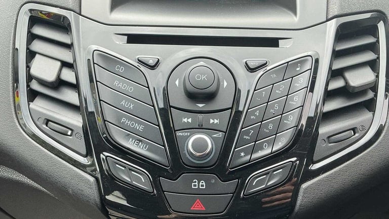 2014 Ford Fiesta 1.25 82 Zetec 5dr HATCHBACK PETROL Manual