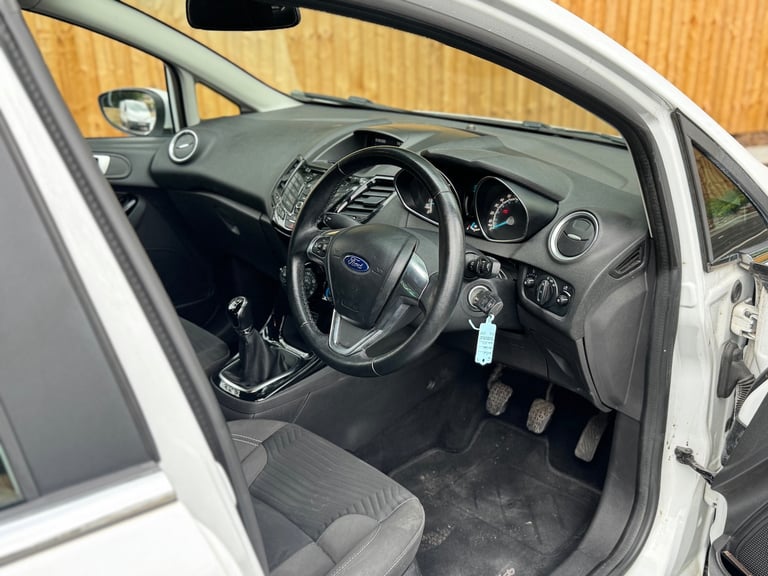 2016 Ford Fiesta 1.25 82 Zetec 5dr HATCHBACK Petrol Manual