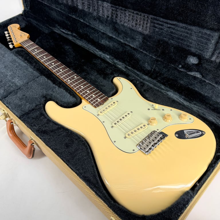 1994/95 Fender Japan Yngwie Malmsteen ST62-100YM Stratocaster - Yellow White - Trades