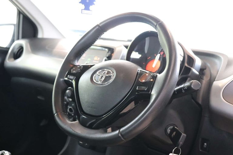 2016 Toyota AYGO 1.0 Aygo X-Play VVT-i CVT 5dr Hatchback Petrol Automatic