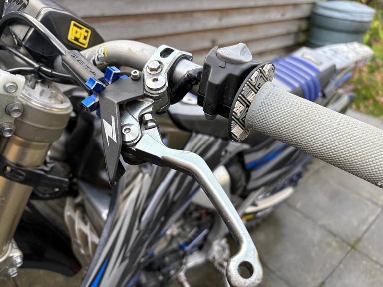 2008 / 08 Yamaha WR250F £2750 Blue 7595 miles.