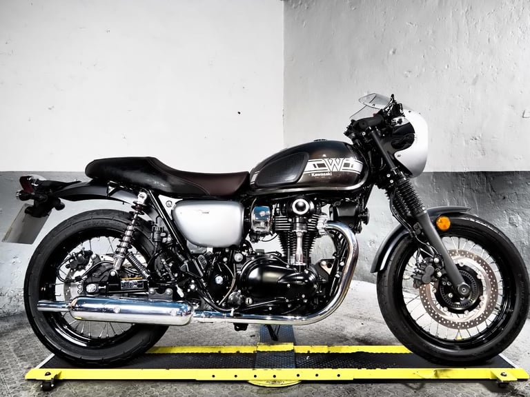 image for 2022 Kawasaki W 800 CAFE just 2 k ,stunning cafe racer 