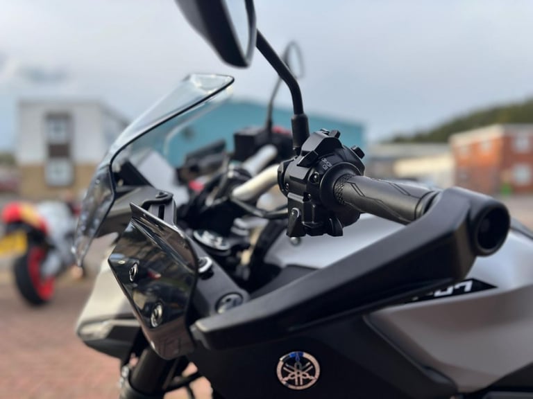 YAMAHA MT-07 Y-AMT 2025 - 1 OWNER - 249 MILES - ICE STORM - EXTRAS FITTED