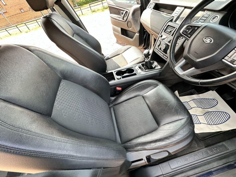 2017 Land Rover Discovery Sport 2.0 TD4 Pure Edition 4WD Euro 6 (s/s) 5dr (5 Seat) ESTATE Diesel ...