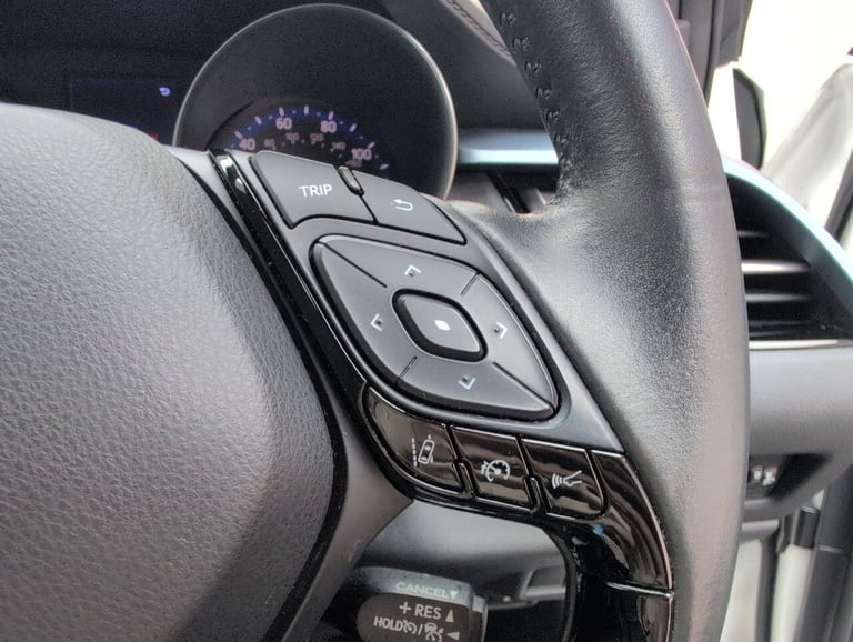 2020 Toyota C-HR 1.8 VVT-h Design SUV 5dr Petrol Hybrid CVT Euro 6 (s/s) (122 ps) - SAT NAV, HATC...