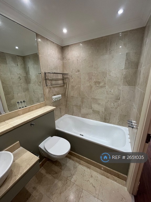 2 bedroom flat in Lime House, Richmond, TW9 (2 bed) (#2651035)