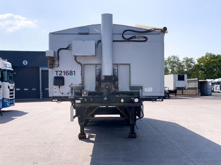 WILCOX INSULATED TIPPING TRAILER 