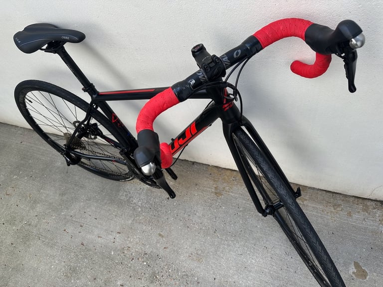 Fuji Sportif 1.3 105 Disc Road Bike 6 Month WARRANTY!! (20"/51cm)