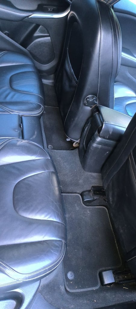 Volvo, V40 D4 R Design Pro, Hatchback, 2017, Manual, 1969 (cc), 5 doors - Price Negotiable.