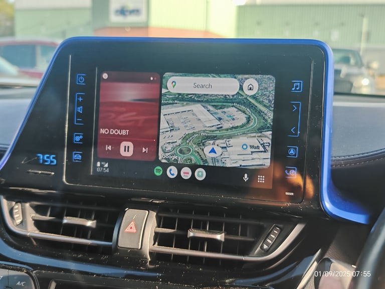 Toyota C-HR Hybrid dynamic 