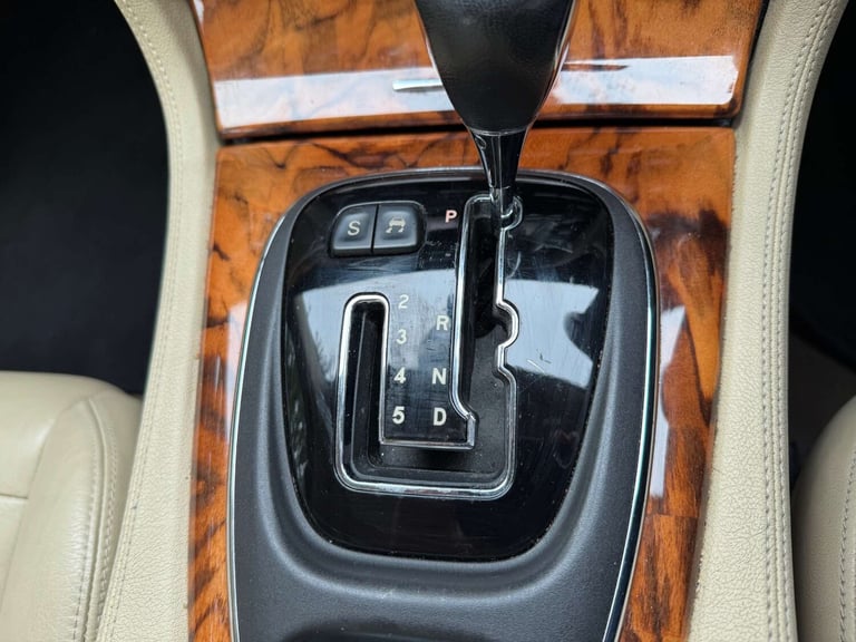 2007 Jaguar XJ 2.7 XJ Executive TDVi Auto 4dr Saloon Diesel Automatic