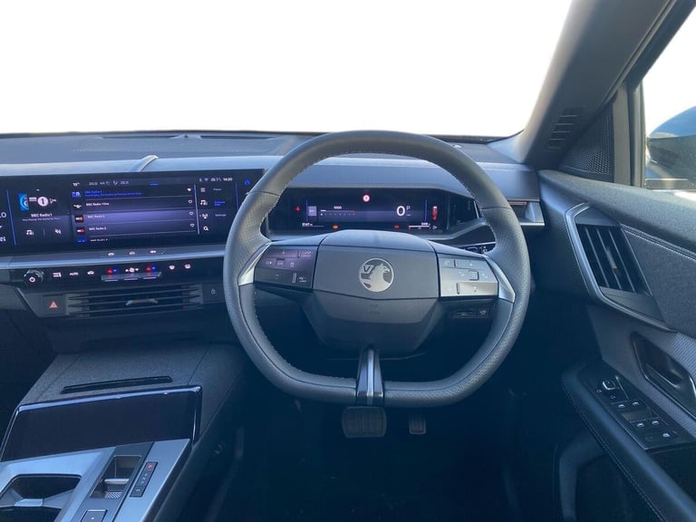 2025 Vauxhall Grandland Grandland 1.2 Hybrid [136] GS 5Dr E-dct6 Hatchback Hatchback Petrol Autom...