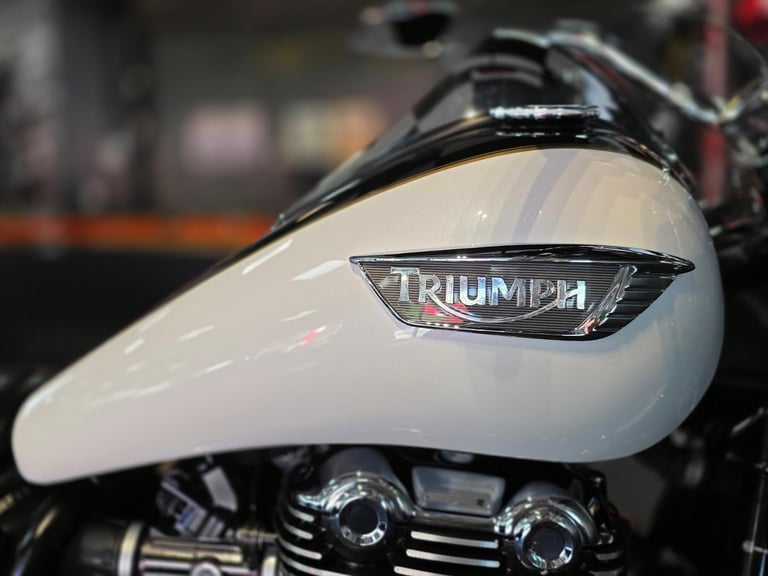 2016 TRIUMPH THUNDERBIRD 1700CC LT 15,000 MILE'S 