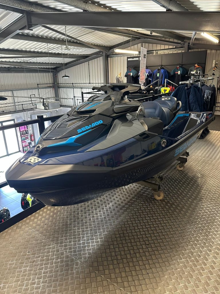 2025 Sea-Doo GTX 230 iBR iDF – Blue Abyss / Gulfstream Blue – £20,699