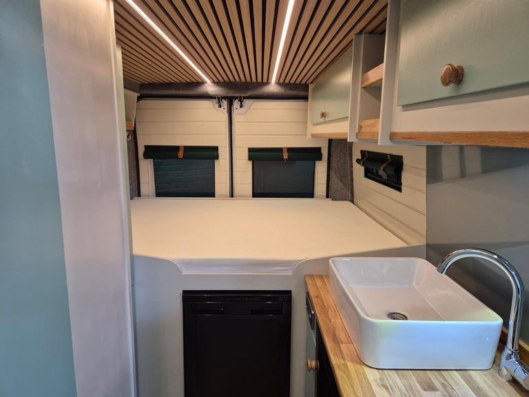 Peugeot Boxer SPEEDS MOUNTAIN EDITION, BLUEHDI 435 L4H2 PROFESSIONAL