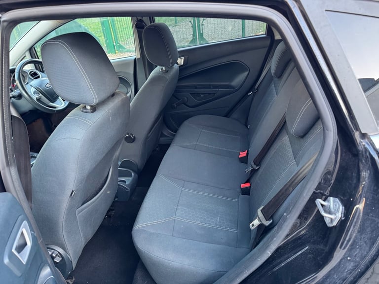 2012 Ford Fiesta 1.4 Titanium 5dr Auto HATCHBACK Petrol Automatic