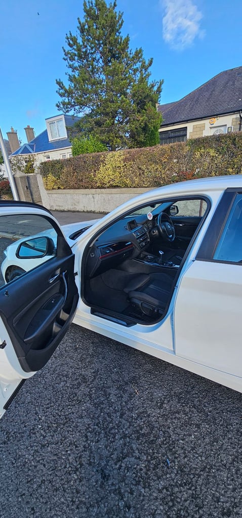 BMW, 1 SERIES, Hatchback, 2015, Manual, 1598 (cc), 5 doors