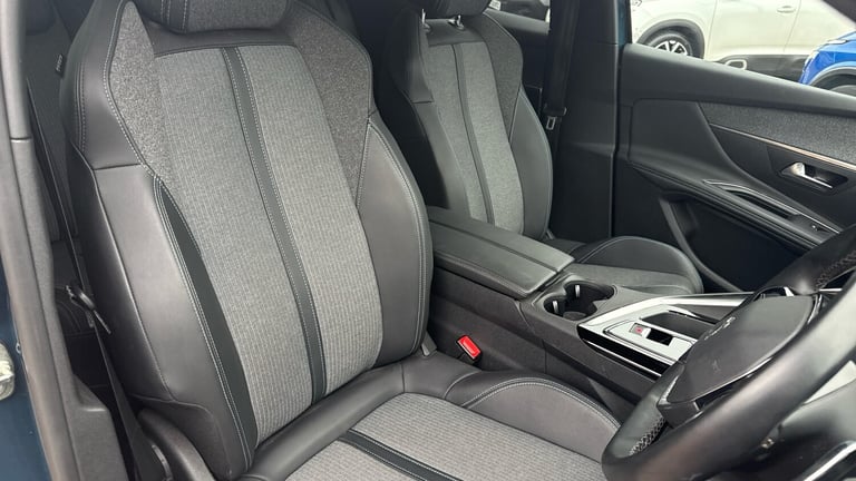 2024 Peugeot 3008 1.6 13.2kWh Allure Premium + SUV 5dr Petrol Plug-in Hybrid e-EAT Euro 6 (s/ SUV...