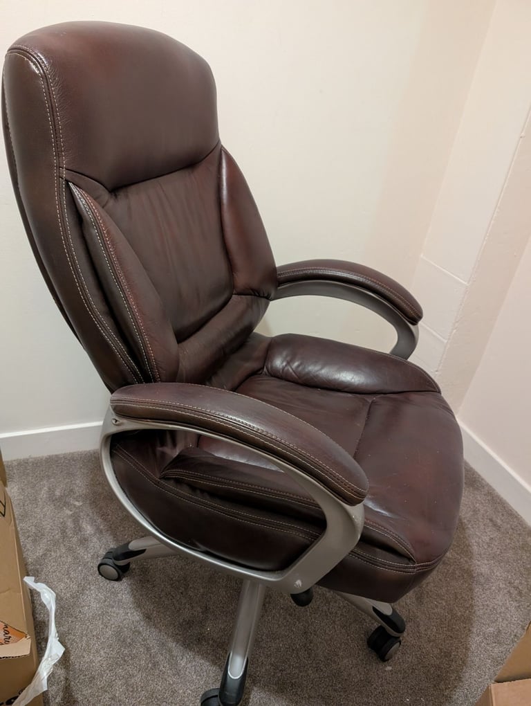 image for Quality leather reclining office chair. 