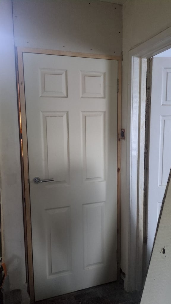 2 x internal doors 