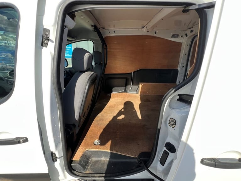 2016 Peugeot Partner 1.6 HDi 850 S Panel Van 4dr Diesel Manual L1 (132 g/km , 92 bhp) Van Diesel ...