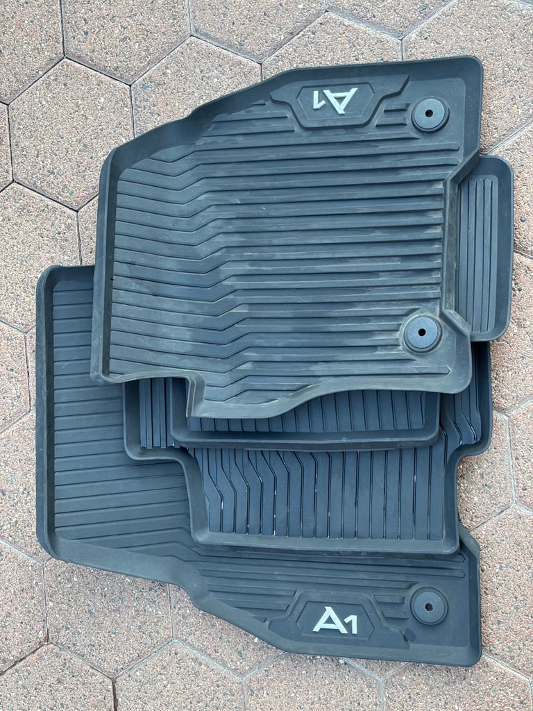 AUDI A1 Mk2 Genuine Rubber Mat Set