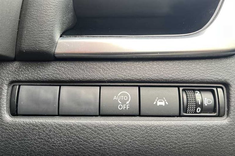 2022 Nissan Qashqai 1.3 DIG-T MH N-CONNECTA 5DR Hatchback Petrol Manual